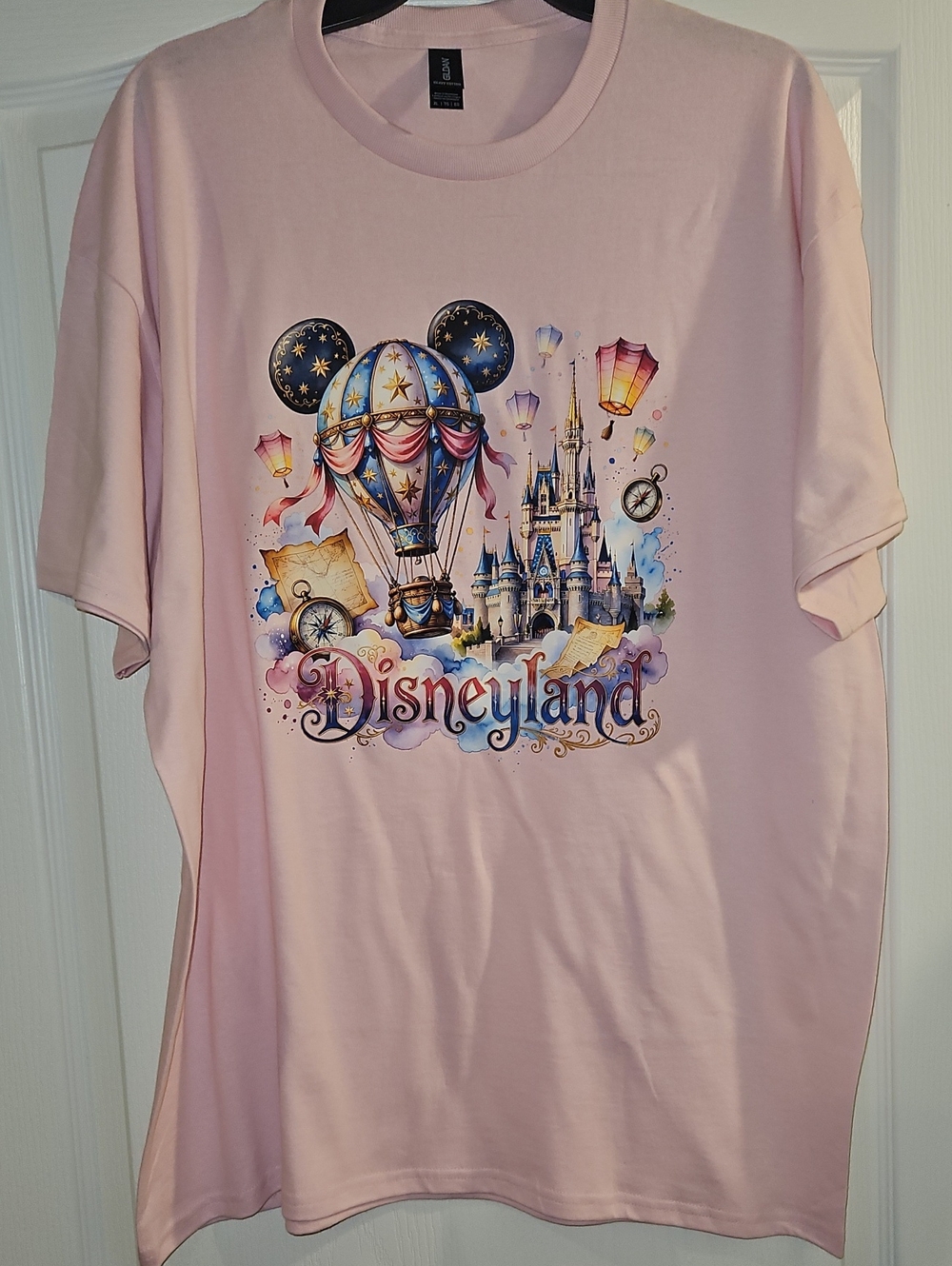 Graphic Shirt On Gildan Pink Disneyland Hot Air Balloon Castle Shirt New